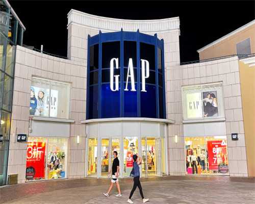 江苏夫妻俩晒6㎡次卧：利用层高做上下铺，装成游戏房，太舒适了