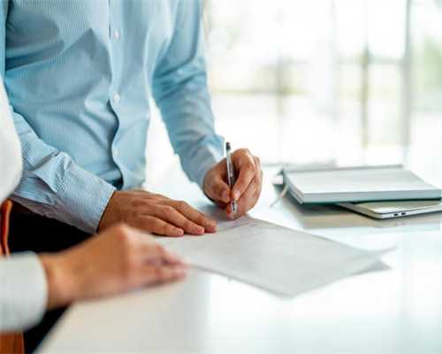 冰箱双开门和四开门哪个好？买了两台对比一下：差距一目了然！