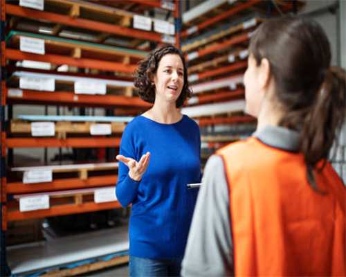 你会选择临街的房子吗?内行人说出了临街的房子利与弊 你会选择临街的房子吗?内行人说出了临街的房子利与弊