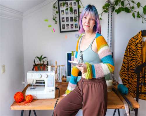 下水管里面居然有石膏?十年老管头一次堵。 下水管里面居然有石膏?十年老管头一次堵。