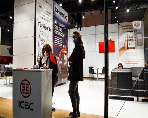 她装修6㎡超小卧室,放下床后“头脚顶墙”,空间虽小却有安全感 她装修6㎡超小卧室,放下床后“头脚顶墙”,空间虽小却有安全感