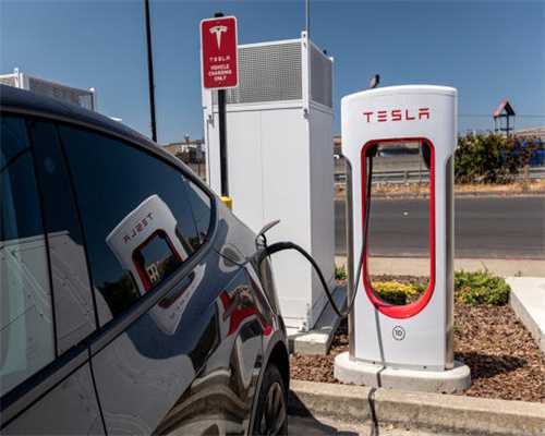 痛心！2岁男童独自在家掉入卫生间蓄水桶溺亡，奶奶当场哭晕在地