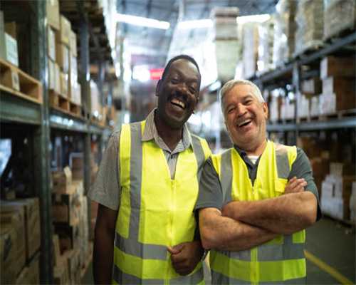 师傅说卫生间顶面也要做防水，虽然要多花钱但还是做了